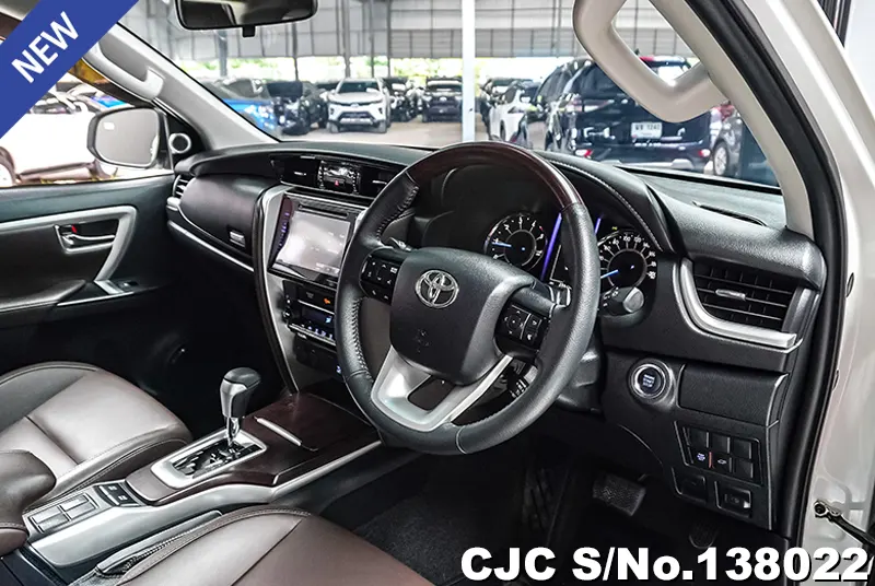 2020 Toyota / Fortuner Stock No. 138022