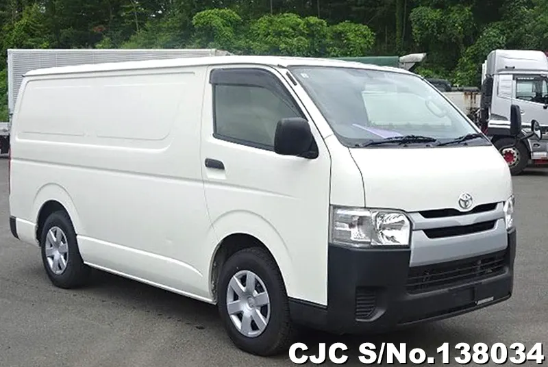 Toyota / Hiace 2019