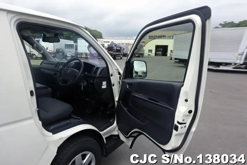 2019 Toyota / Hiace Stock No. 138034