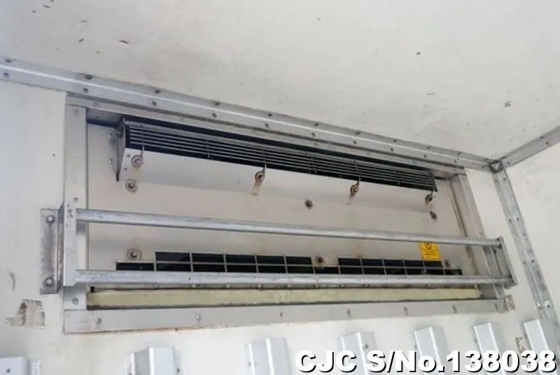 2009 Isuzu / Elf Stock No. 138038