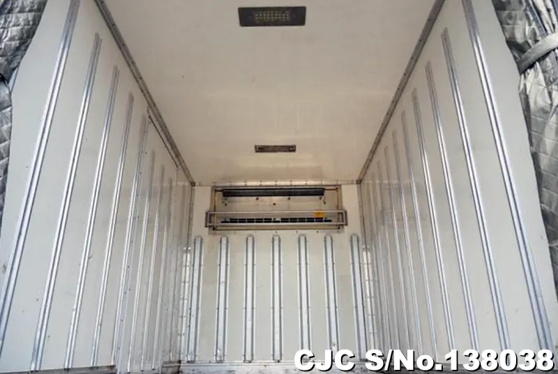 2009 Isuzu / Elf Stock No. 138038
