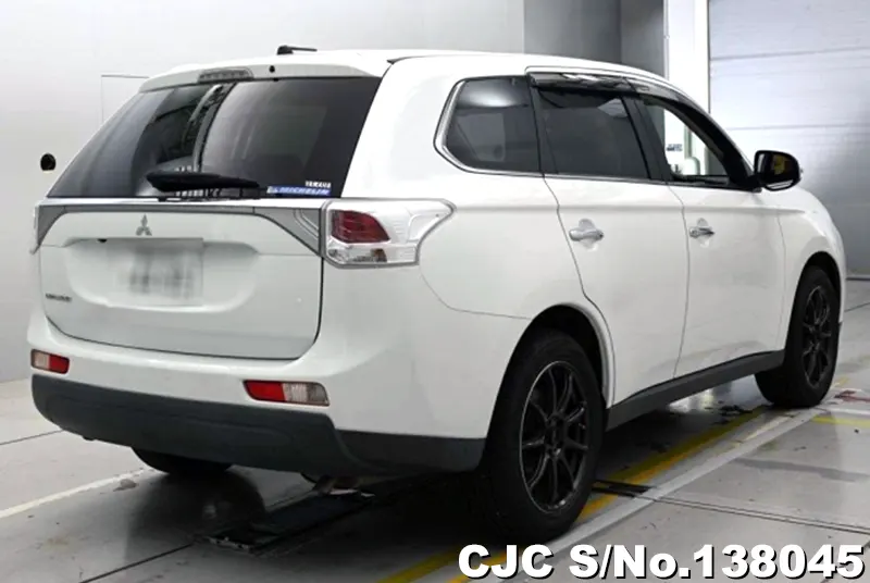 2013 Mitsubishi / Outlander Stock No. 138045