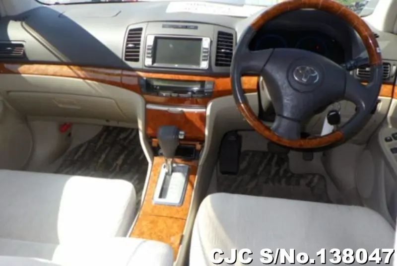 2005 Toyota / Premio Stock No. 138047