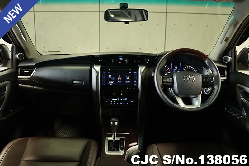 2018 Toyota / Fortuner Stock No. 138056