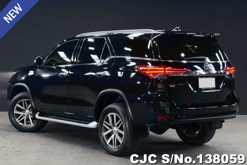2018 Toyota / Fortuner Stock No. 138059