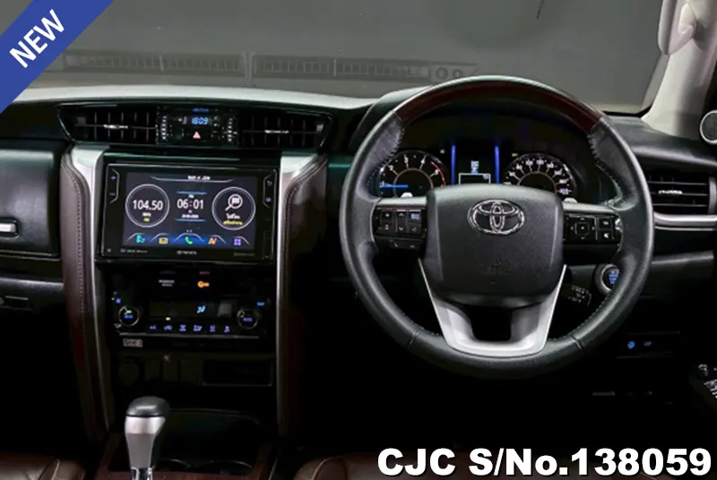 2018 Toyota / Fortuner Stock No. 138059