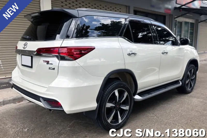 2019 Toyota / Fortuner Stock No. 138060