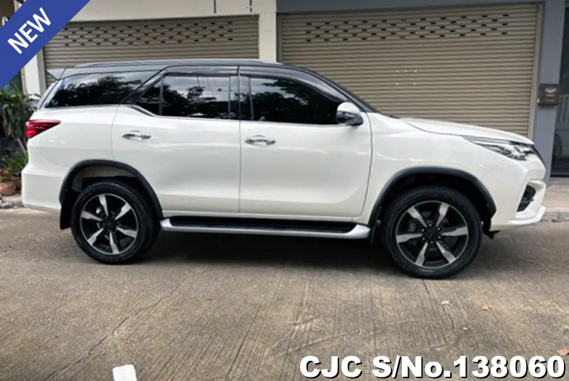 2019 Toyota / Fortuner Stock No. 138060