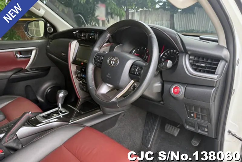 2019 Toyota / Fortuner Stock No. 138060
