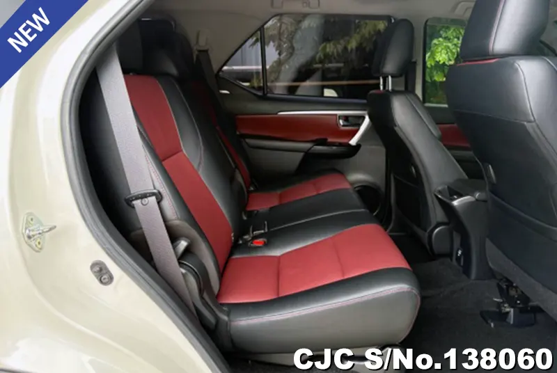 2019 Toyota / Fortuner Stock No. 138060