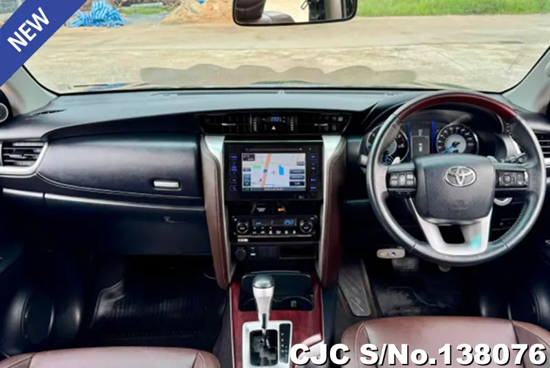 2018 Toyota / Fortuner Stock No. 138076