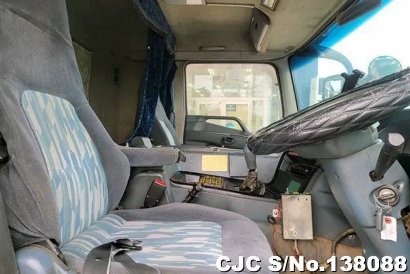 2003 Mitsubishi / Super Great Stock No. 138088