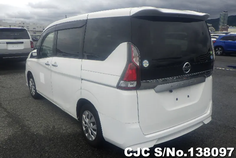Nissan Serena in White for Sale Image 1