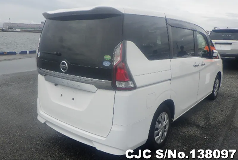 Nissan Serena in White for Sale Image 2