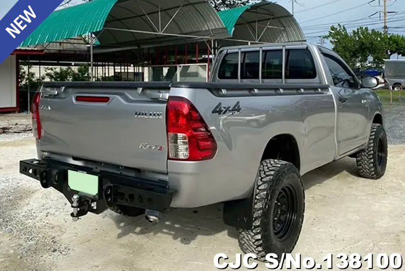 Toyota Hilux in Silver for Sale Image 2