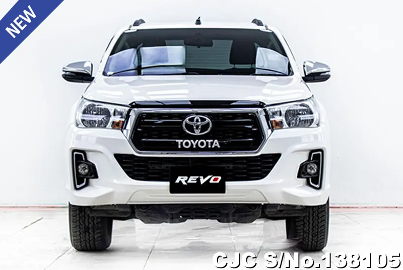 Toyota Hilux in White for Sale Image 2