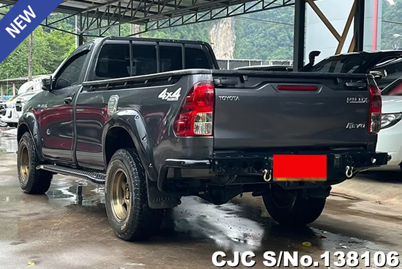 Toyota Hilux in Gray for Sale Image 1