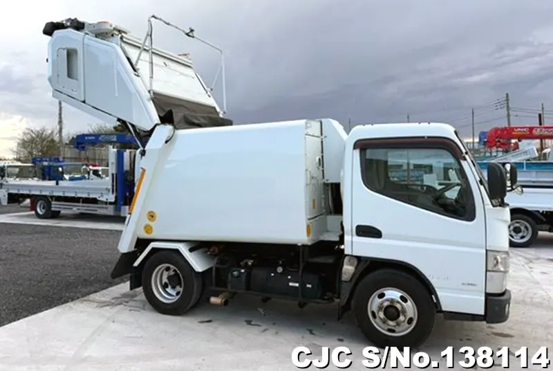 2014 Mitsubishi / Canter Stock No. 138114