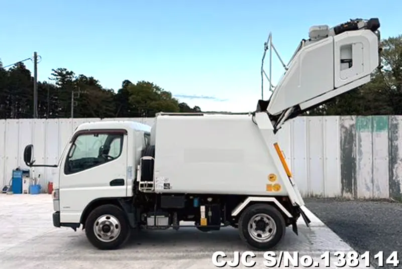 2014 Mitsubishi / Canter Stock No. 138114