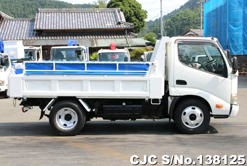 2014 Hino / Dutro Stock No. 138125