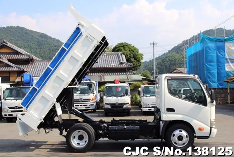 2014 Hino / Dutro Stock No. 138125