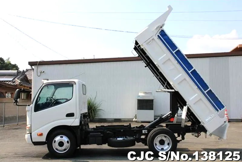2014 Hino / Dutro Stock No. 138125