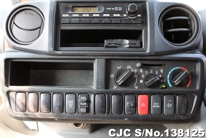 2014 Hino / Dutro Stock No. 138125