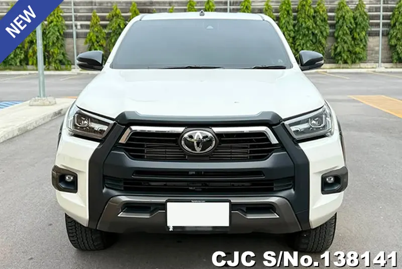 Toyota Hilux in White for Sale Image 4