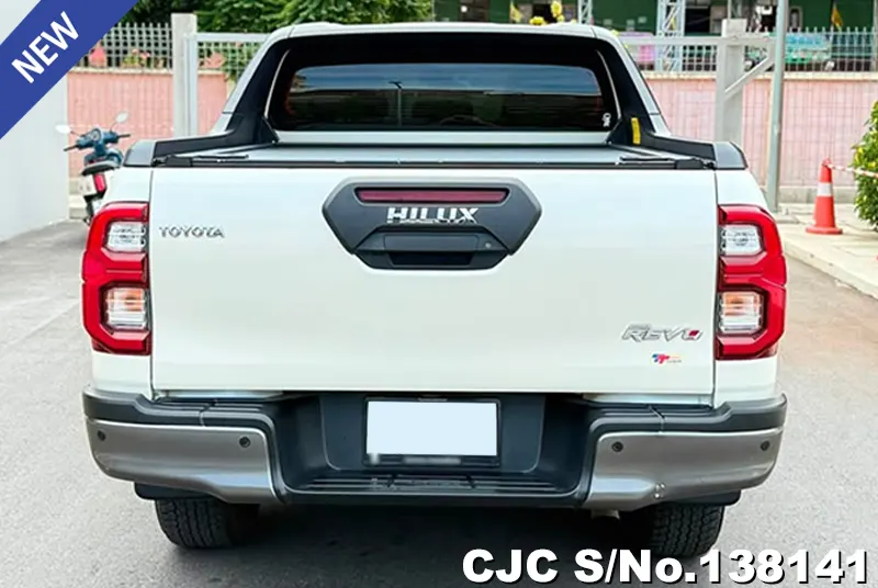 Toyota Hilux in White for Sale Image 5