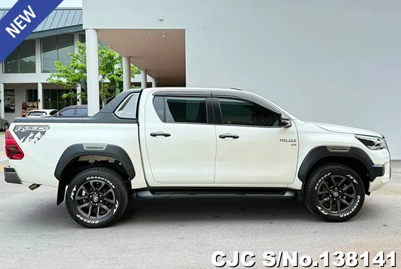 Toyota Hilux in White for Sale Image 6