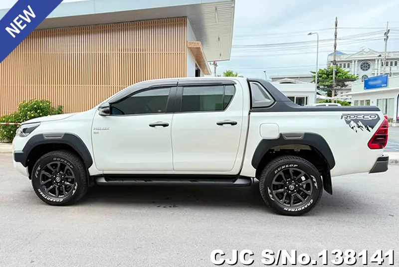 Toyota Hilux in White for Sale Image 7