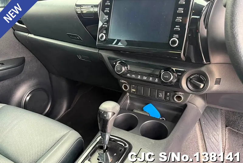 Toyota Hilux in White for Sale Image 11
