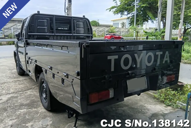2025 Toyota / Hilux / Champ Stock No. 138142