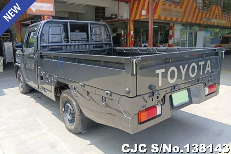 2025 Toyota / Hilux / Champ Stock No. 138143