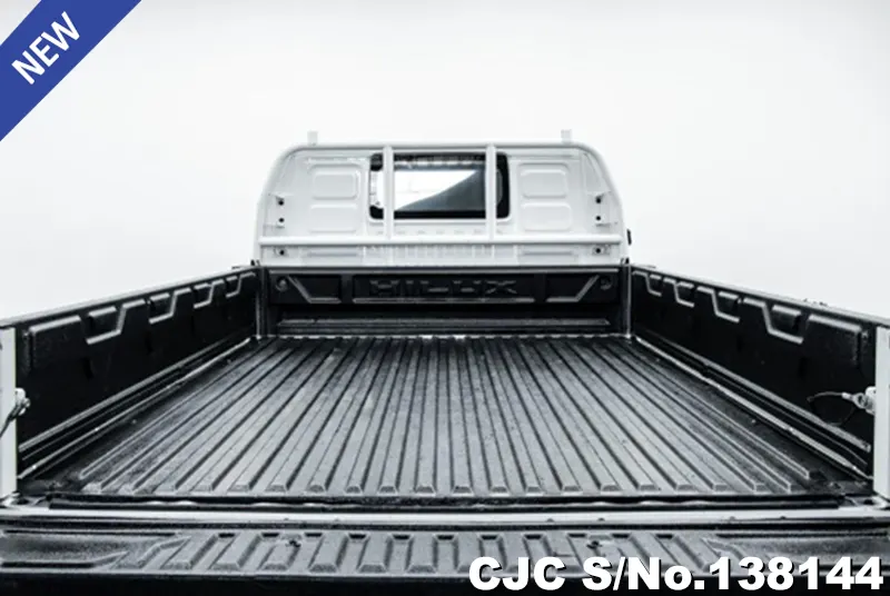Toyota Hilux in White for Sale Image 4