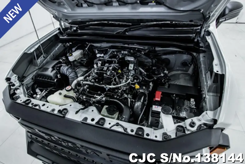 Toyota Hilux in White for Sale Image 10