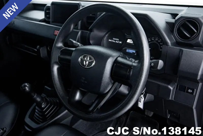 Toyota Hilux in Gray for Sale Image 6