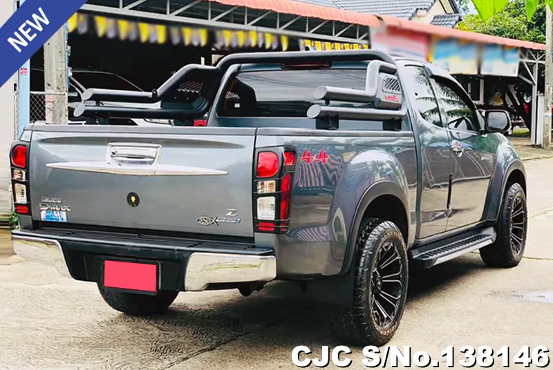 Isuzu D-Max in Gray for Sale Image 2