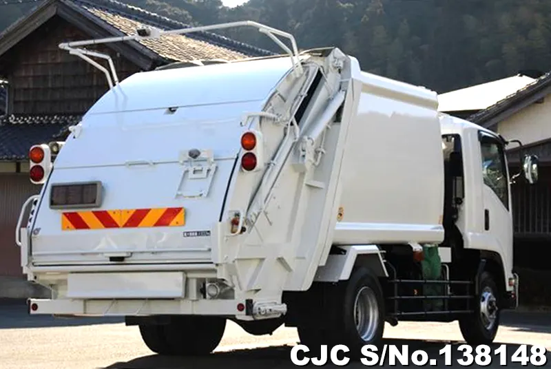 2013 Isuzu / Forward Stock No. 138148