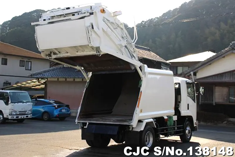 2013 Isuzu / Forward Stock No. 138148