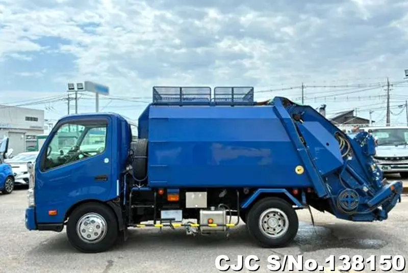 2011 Hino / Dutro Stock No. 138150