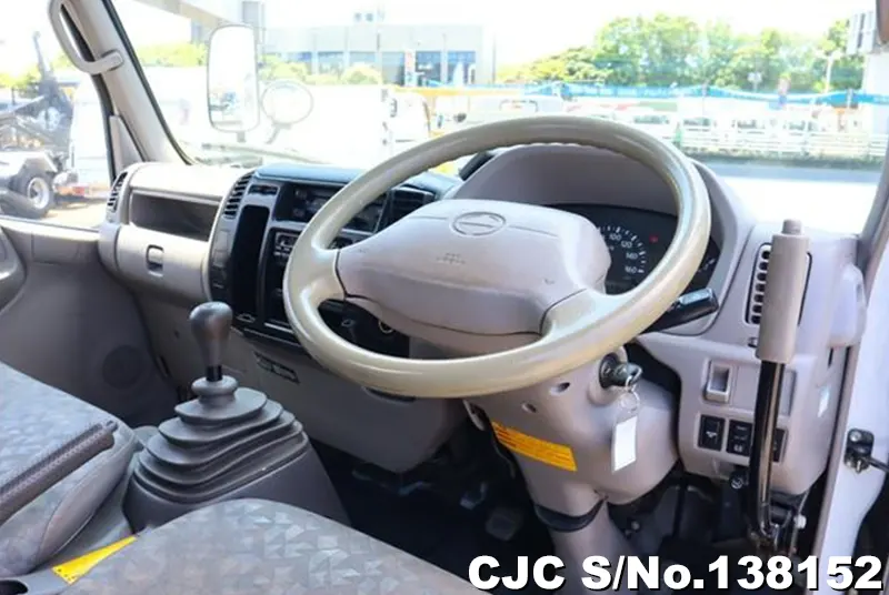 2011 Hino / Dutro Stock No. 138152