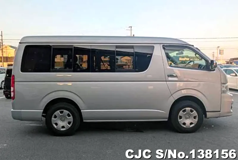 2011 Toyota / Hiace Stock No. 138156