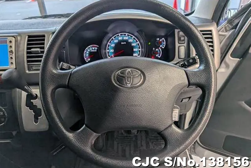 2011 Toyota / Hiace Stock No. 138156