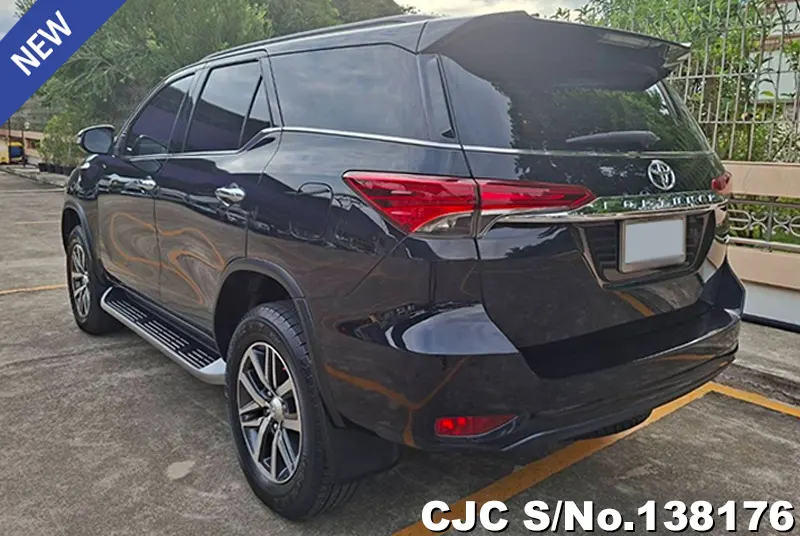 2019 Toyota / Fortuner Stock No. 138176