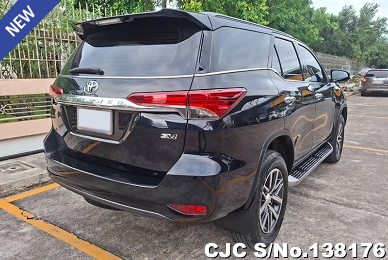2019 Toyota / Fortuner Stock No. 138176