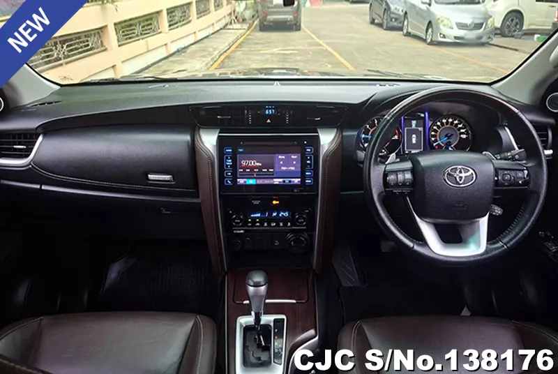 2019 Toyota / Fortuner Stock No. 138176