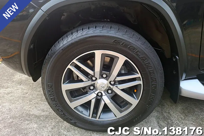 2019 Toyota / Fortuner Stock No. 138176
