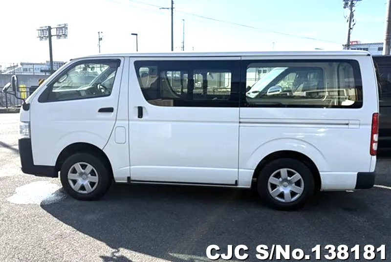 2017 Toyota / Hiace Stock No. 138181