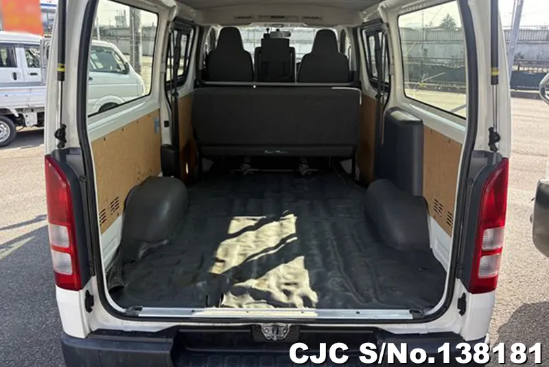 2017 Toyota / Hiace Stock No. 138181